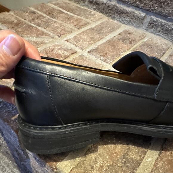 Easy Spirit Jett Fringe Leather Penny Loafer in Black Size 7.5W - Picture 11 of 16